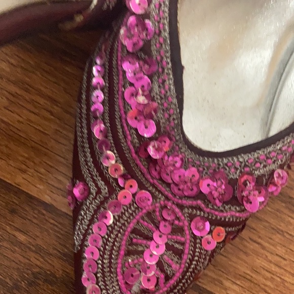 Pink/purple sequin small heel. - Picture 4 of 4